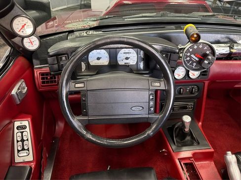 Used 1991 Ford Mustang LX image 16