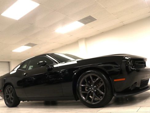 Used 2022 Dodge Challenger GT w/ Driver Convenience Group image 9