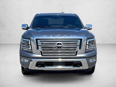 Used 2023 Nissan Titan Platinum Reserve w/ Moonroof Package RWD image 3