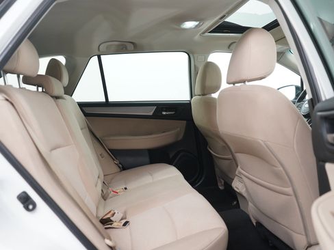 Used 2019 Subaru Outback 2.5i Premium w/ Popular Package #2 AWD/4WD image 12