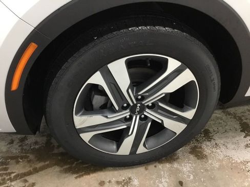 Used 2023 Kia Sorento SX Prestige image 4