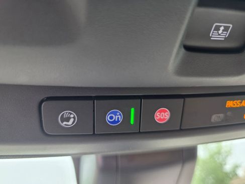 Used 2021 Chevrolet Tahoe High Country AWD/4WD image 26