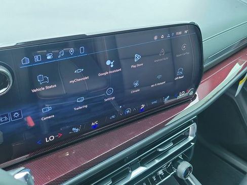 New 2026 Chevrolet Traverse Z71 w/ Driver Confidence Package image 13