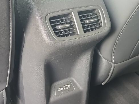 Used 2021 Buick Envision Preferred AWD/4WD image 31