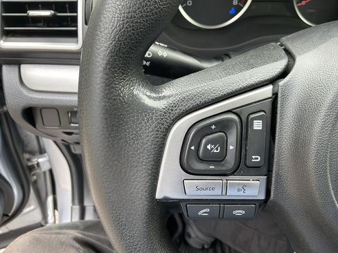 Used 2018 Subaru Forester 2.5i AWD/4WD image 27
