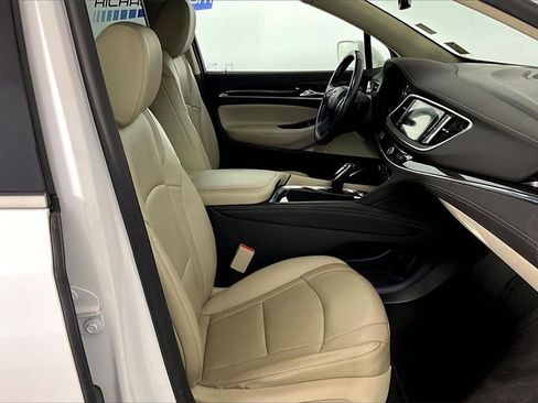 Used 2018 Buick Enclave Premium w/ Experience Buick Package image 6