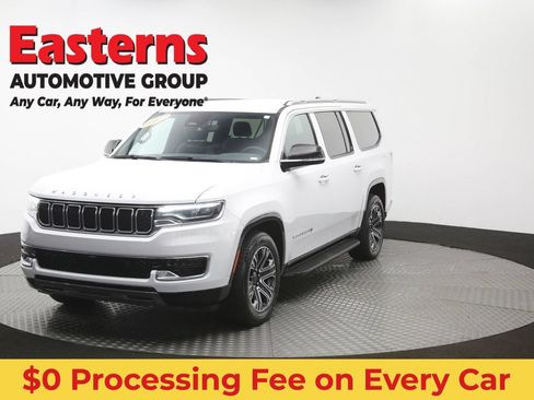 Used 2024 Jeep Wagoneer L Series II RWD image 58