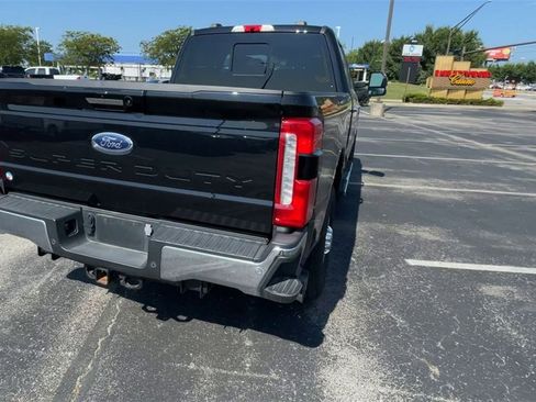 Used 2023 Ford F350 Lariat w/ Chrome Package image 9