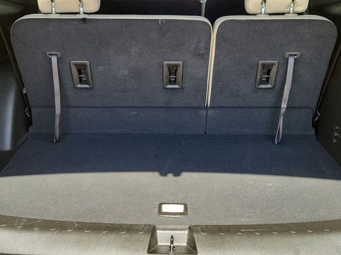 Used 2023 Chevrolet Traverse LS image 30