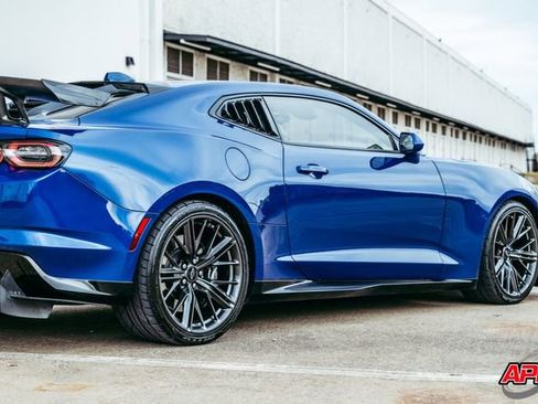 Used 2020 Chevrolet Camaro ZL1 image 53