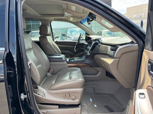 Used 2020 Chevrolet Suburban Premier RWD image 15