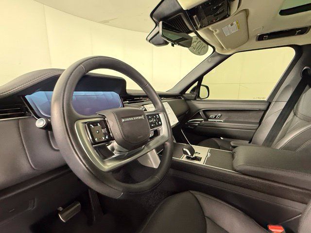 Certified 2025 Land Rover Range Rover Long Wheelbase SE AWD/4WD image 15
