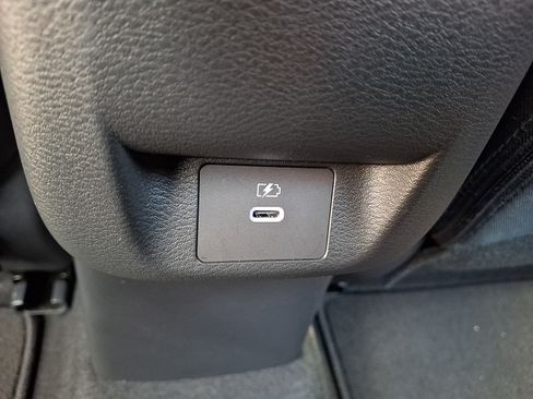Used 2025 Nissan Versa SV w/ Trunk Package FWD image 12
