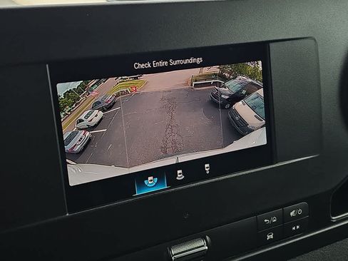 Used 2024 Mercedes-Benz Sprinter 3500 image 16