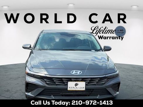 New 2026 Hyundai Elantra SE FWD image 2