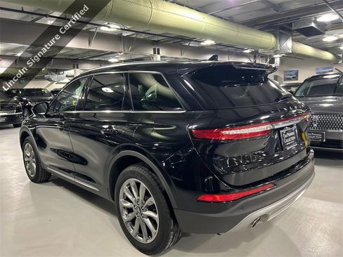 Certified 2022 Lincoln Corsair AWD w/ Premium Package image 4