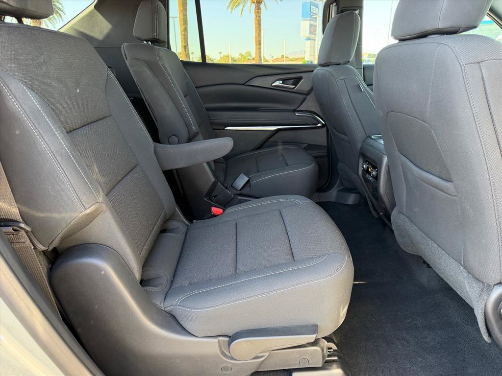 Used 2026 Chevrolet Traverse LT w/ Midnight/Sport Edition FWD image 11