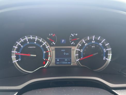 Used 2016 Toyota 4Runner SR5 AWD/4WD image 14