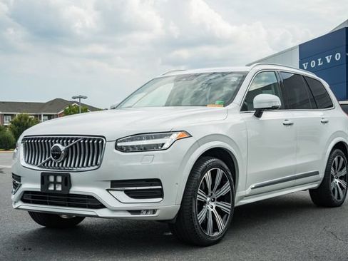 Used 2021 Volvo XC90 T6 Inscription w/ Protection Package Premier AWD/4WD image 3