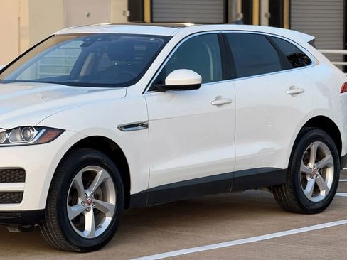 Used 2019 Jaguar F-PACE AWD/4WD image 4