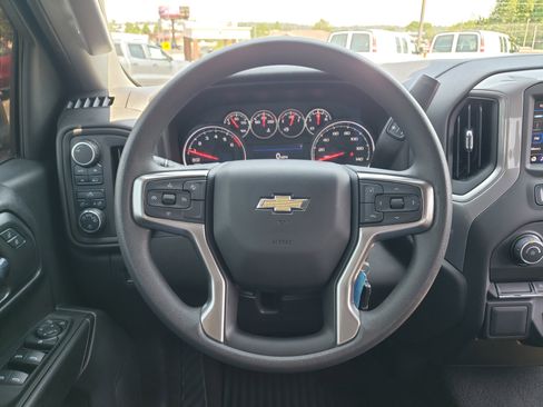 Used 2022 Chevrolet Silverado 1500 Custom w/ Safety Confidence Package AWD/4WD image 13