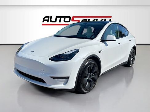 Used 2025 Tesla Model Y Long Range AWD/4WD image 3