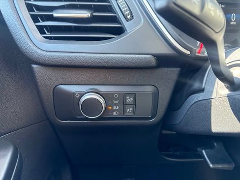 Used 2022 Ford Escape SE FWD image 12