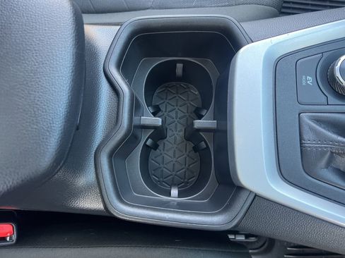 Used 2022 Toyota RAV4 XLE image 25