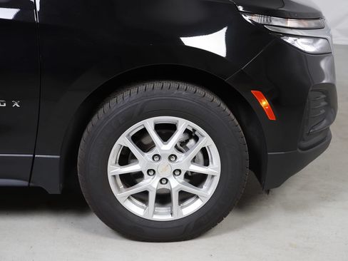 Used 2024 Chevrolet Equinox LS AWD/4WD image 5