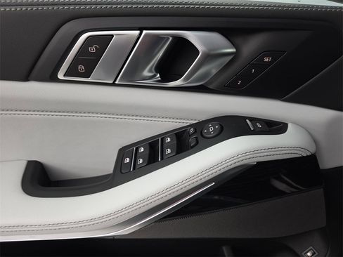 New 2026 BMW X5 xDrive50e w/ M Sport Package image 27