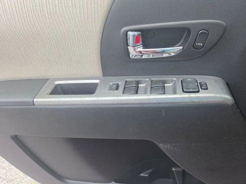 Used 2010 MAZDA MAZDA5 Touring FWD image 17