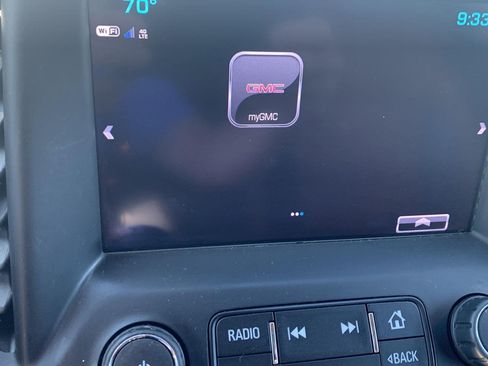 Used 2018 GMC Acadia SLT w/ LPO, Protection Package AWD/4WD image 17