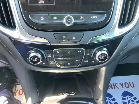 Used 2023 Chevrolet Equinox Premier FWD image 17