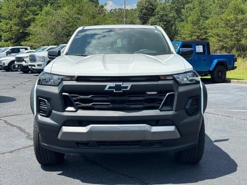Used 2026 Chevrolet Colorado Trail Boss AWD/4WD image 8