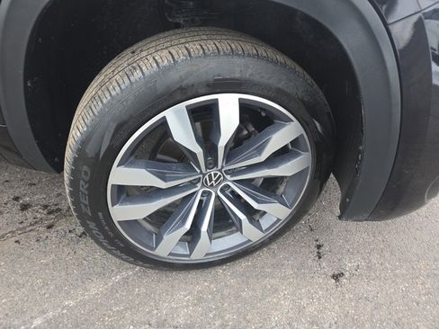 Used 2021 Volkswagen Atlas SEL R-Line image 8