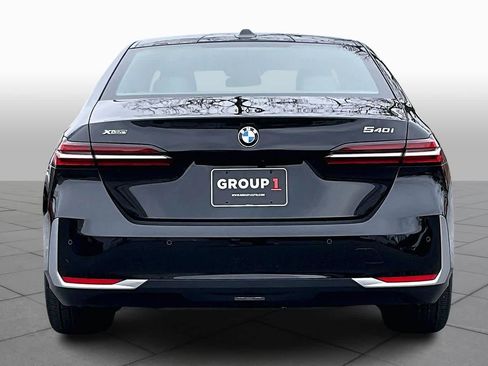 Used 2024 BMW 540i xDrive w/ Executive Package AWD/4WD image 4