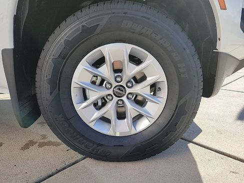 New 2026 Nissan Frontier S image 10