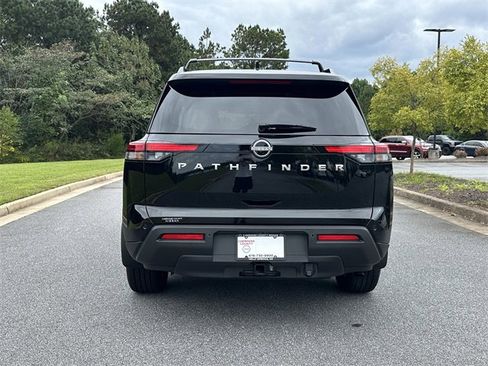 Certified 2025 Nissan Pathfinder SV w/ SV Premium Package image 7