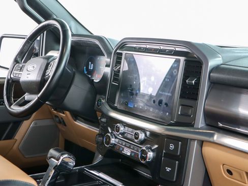 Used 2023 Ford F150 Lariat image 27