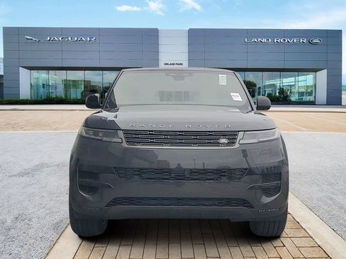 Used 2025 Land Rover Range Rover Sport SE AWD/4WD image 2
