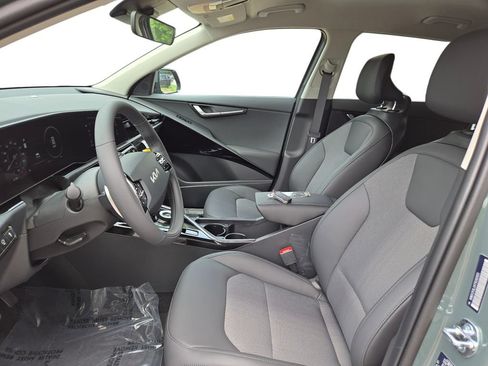 New 2026 Kia Niro Wind FWD image 18