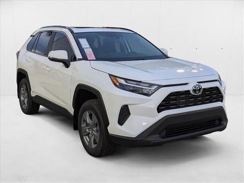 New 2025 Toyota RAV4 XLE w/ Convenience Package AWD/4WD image 7