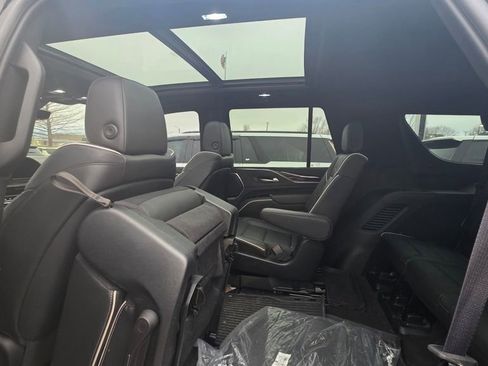 Used 2023 Cadillac Escalade Premium Luxury w/ LPO, Floor Liner Package image 9
