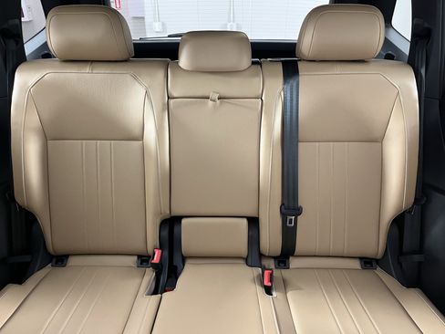 Certified 2024 Volkswagen Tiguan SE R-Line image 23