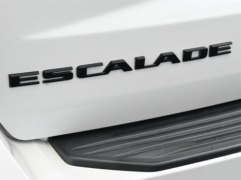 Used 2023 Cadillac Escalade ESV Sport Platinum w/ LPO, ONYX Package image 22