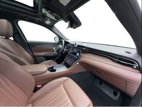 Used 2023 Maserati Grecale GT AWD/4WD image 35