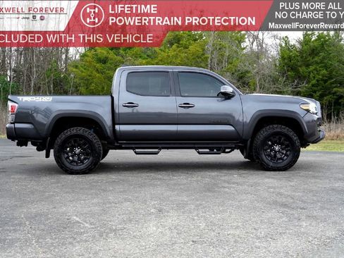 Used 2021 Toyota Tacoma TRD Off-Road image 5