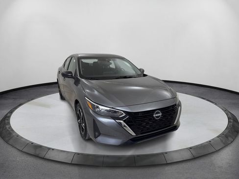 Used 2025 Nissan Sentra SV FWD image 3