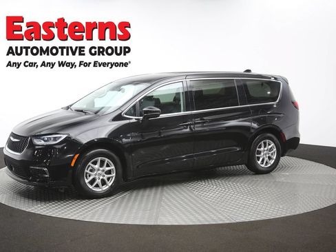 Used 2024 Chrysler Pacifica Touring-L FWD image 56