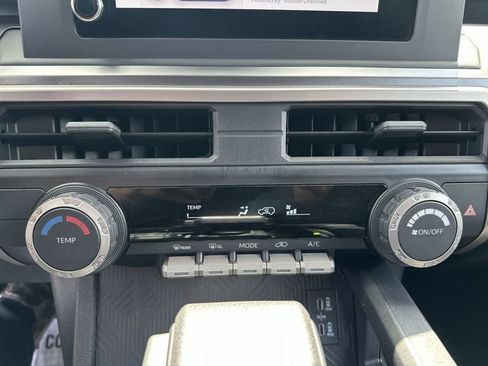 Certified 2025 Toyota 4Runner SR5 AWD/4WD image 17